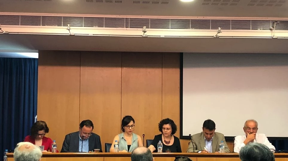 Γλέζος, Βαλαβάνη, Λαφαζάνης, Λαπαβίτσας και Αλαβάνος συγκροτούν αντιμνημονιακό μέτωπο